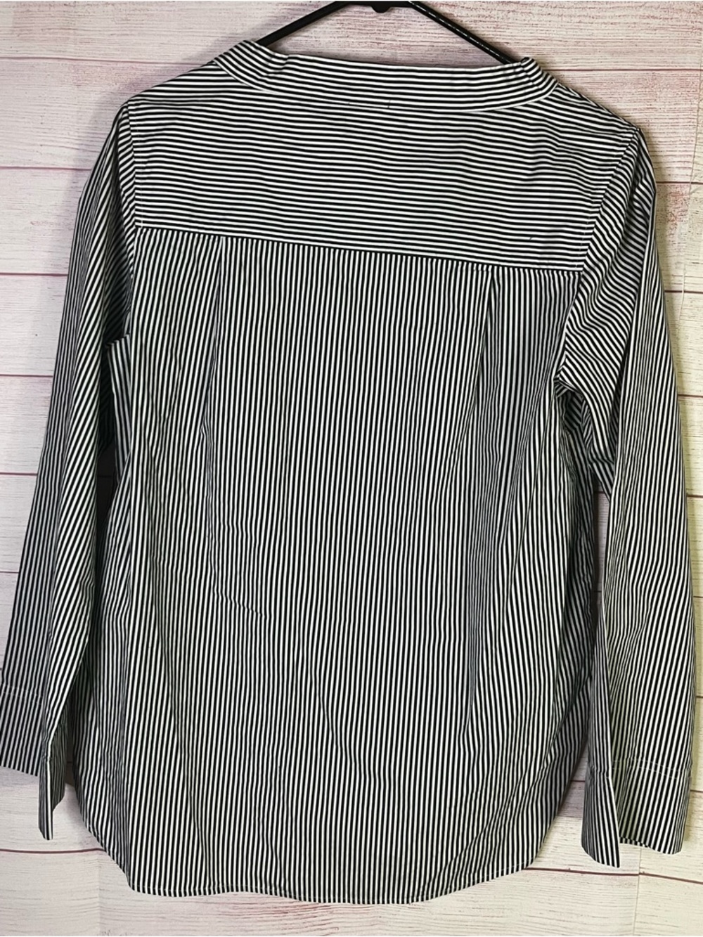 J.Crew Black White Striped Funnelneck Button Shoulder High Low Hem Shirt Size 6 - Picture 5 of 5